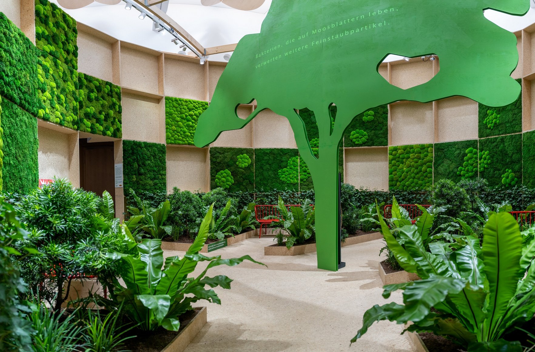 Feingestaubt - Ausstellung mit Ruof Moos 2021 im StadtPalais, Museum für Stuttgart